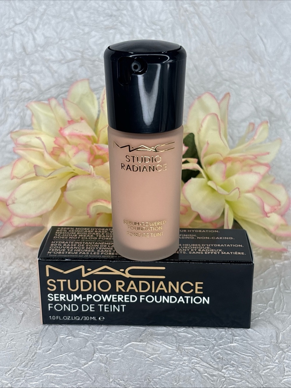 MAC NW13 Studio Radiance Serum Powered Foundation - 1oz New In Box